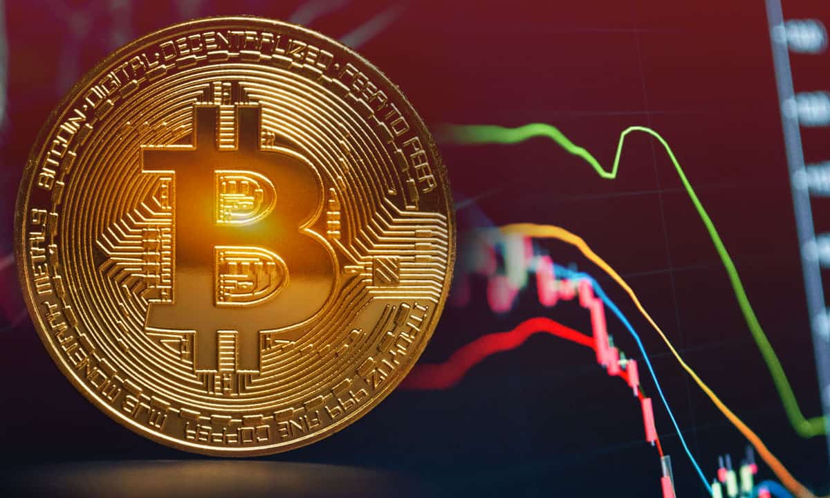 Bitcoin baja a 32,600 dólares ante caída de los mercados financieros