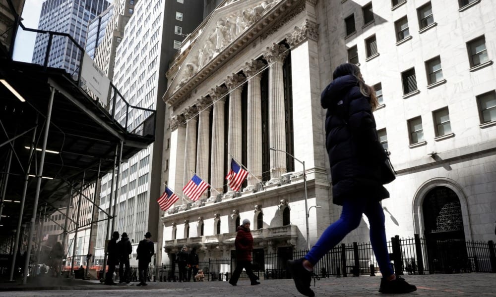 Wall Street inicia semana con ganancias