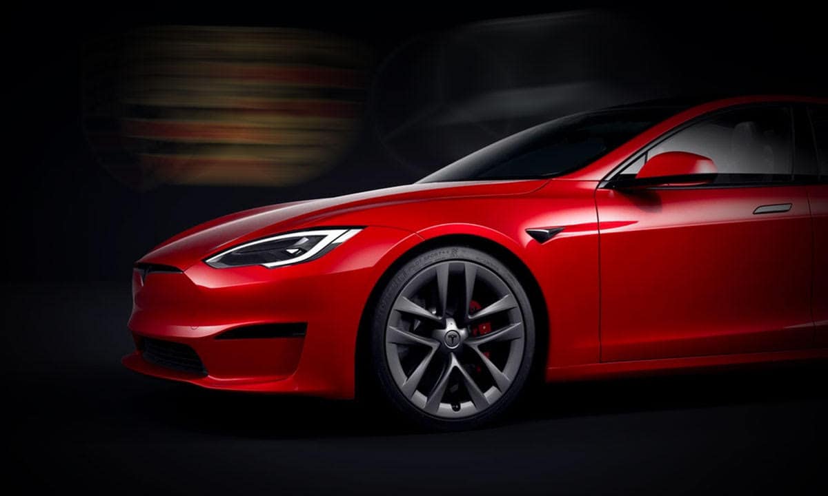 Tesla lanzará modelo de alta gama para competir con Mercedes y Porsche