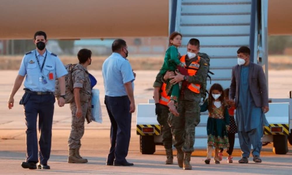 Estados Unidos vuela con récord de 823 pasajeros que huyen de Afganistán