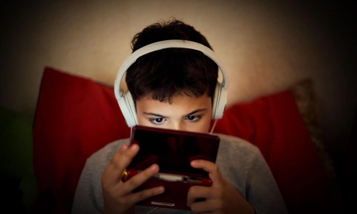 Streaming en exceso, un riesgo para el neurodesarrollo y comportamiento de audiencias infantiles