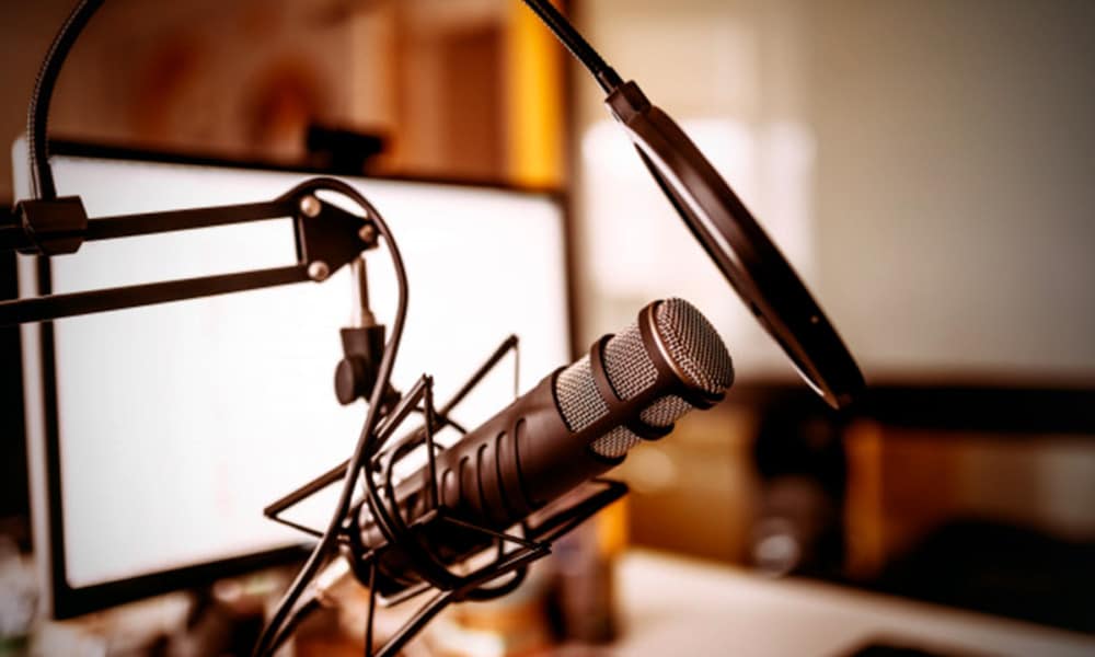 Podcast, espectro caro y anunciantes desafían licitación de AM y FM