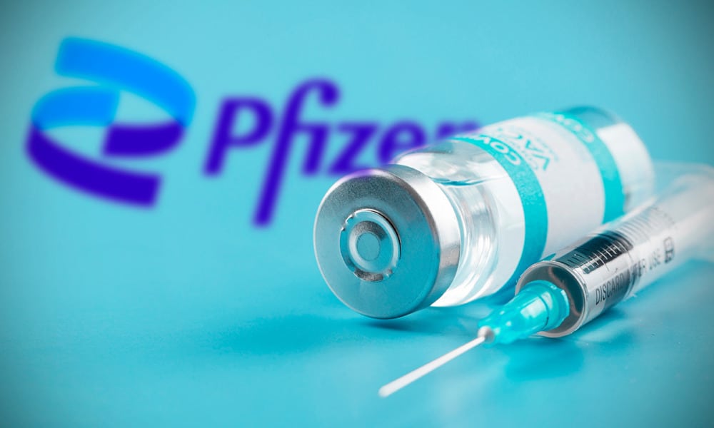 Pfizer afirma que 3 dosis de su vacuna aumentan protección contra COVID en menores de 5 años