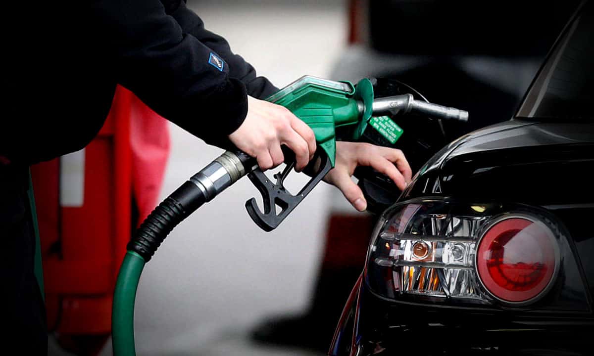 Estímulo para suavizar el precio de la gasolina presionará el gasto público