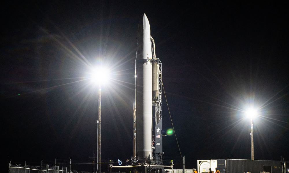 Acciones de Astra repuntan después de que su cohete llega a órbita por primera vez; Musk los felicita