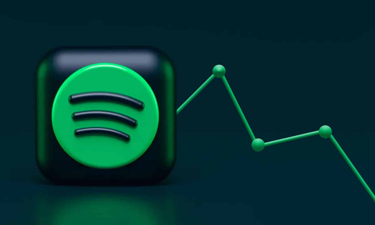 Spotify se tambalea en WS después de dejar el podcast de Joe Rogan