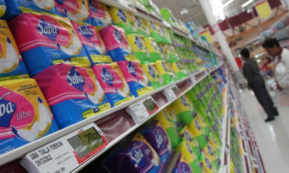 Precios en productos de higiene menstrual bajaron desde eliminación de IVA: Hacienda