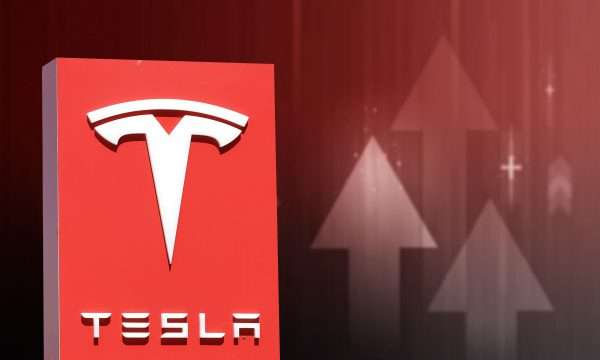 Acciones de Tesla se elevan tras alcanzar resultados récord en 1T22 