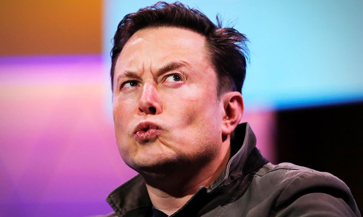 Elon Musk recibe amenaza de muerte del jefe de la agencia espacial rusa