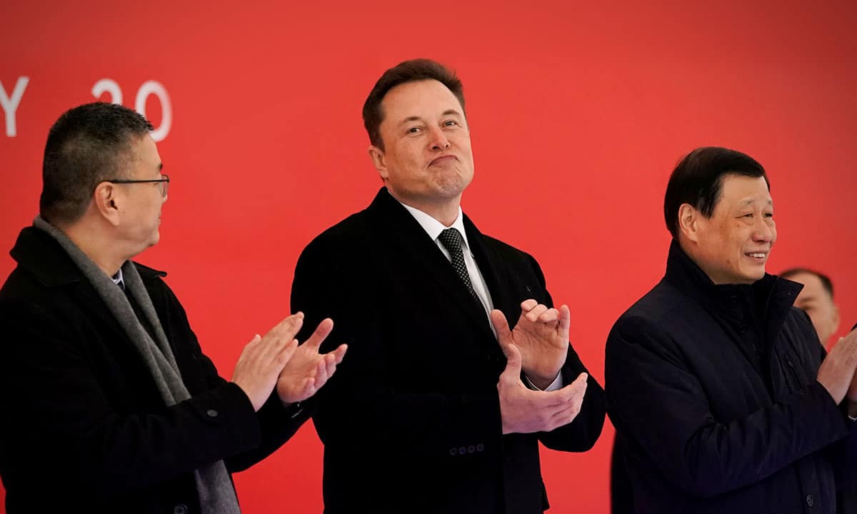 Elon Musk da marcha atrás en los recortes de empleos en Tesla