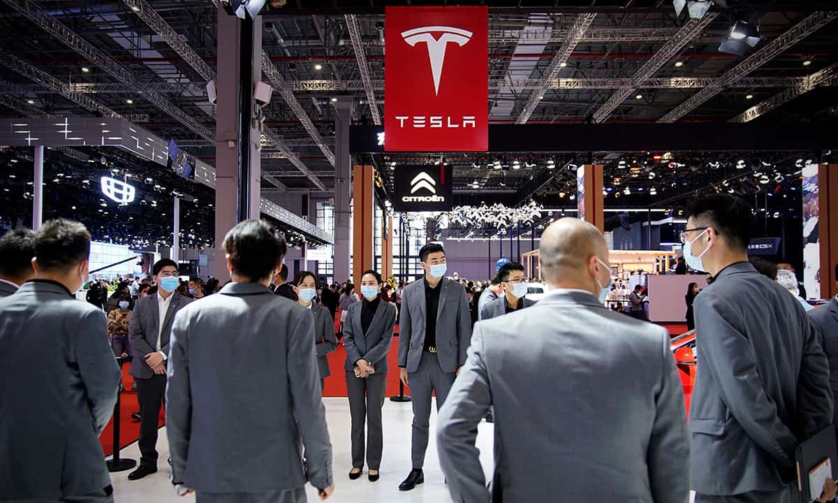 Pese a “ultimátum” de Musk, Tesla continúa con evento de contratación en China