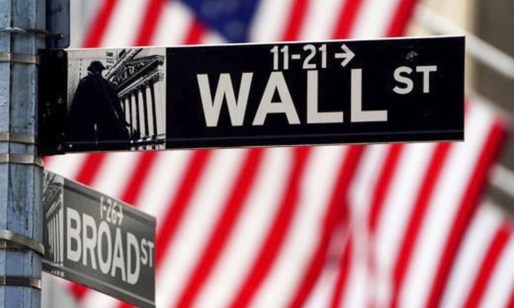 Tecnológicas arrastran a Wall Street: Nasdaq cierra con caída de más de 1%