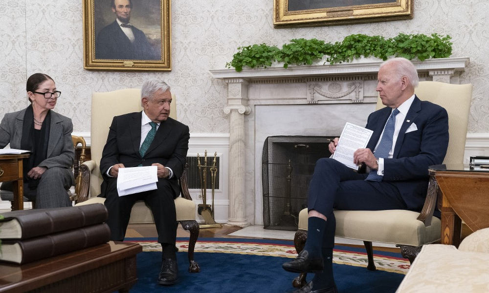 AMLO propone a Biden plan bilateral; pide regular migración