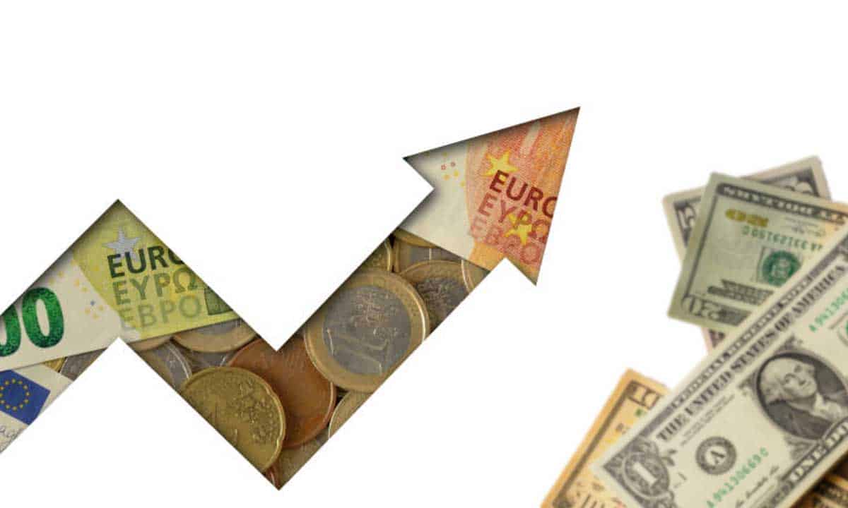 Euro se dispara tras reunión del BCE; dólar, a la espera de la Fed
