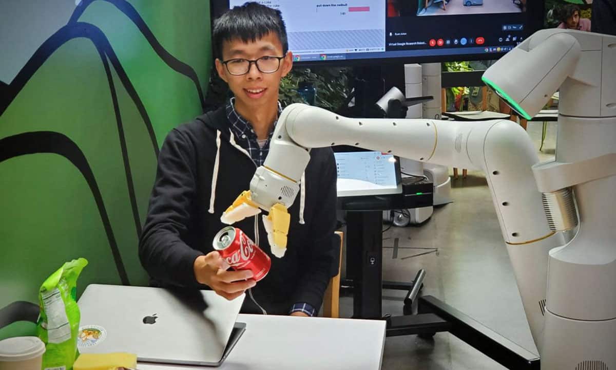 Google hace demostración del poder de su IA con robots que son meseros