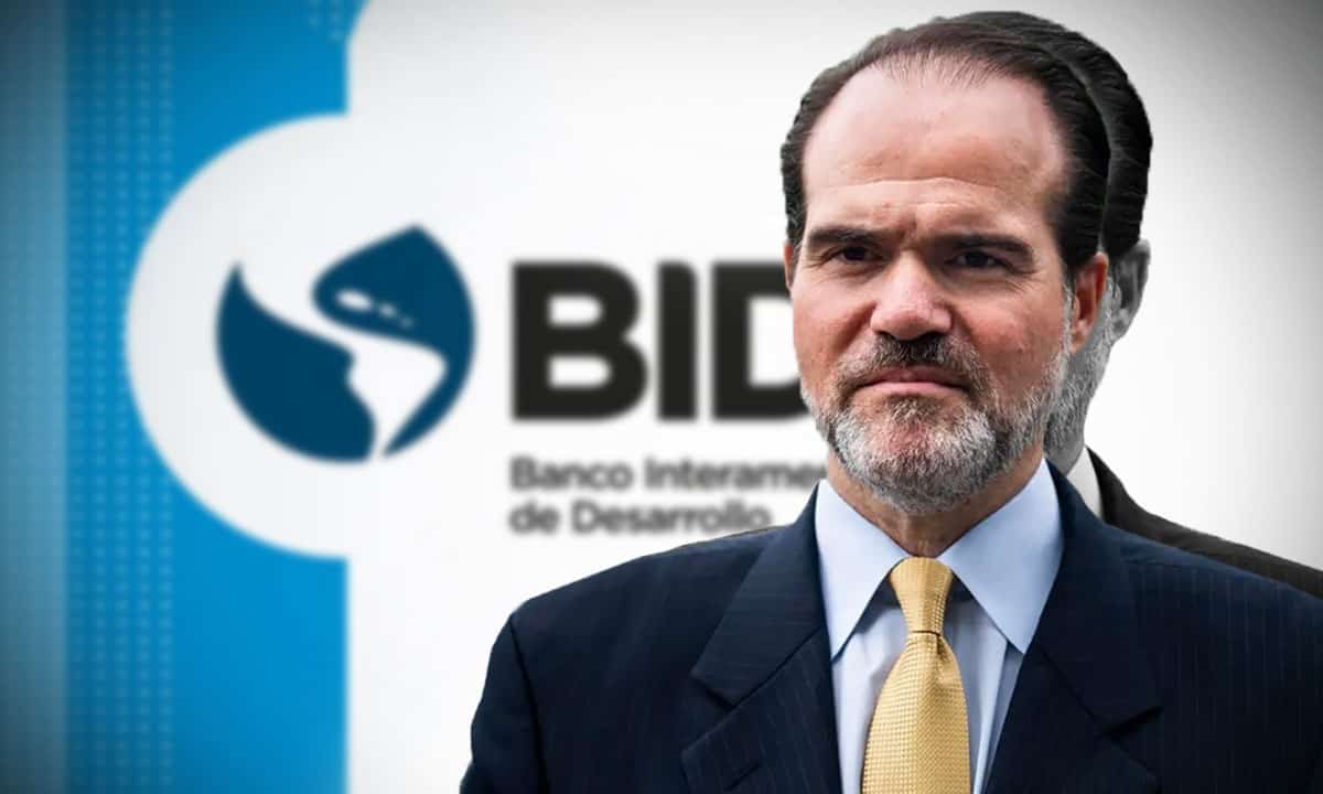Mauricio Claver-Carone, a un paso de dejar la presidencia del BID por violar código de ética