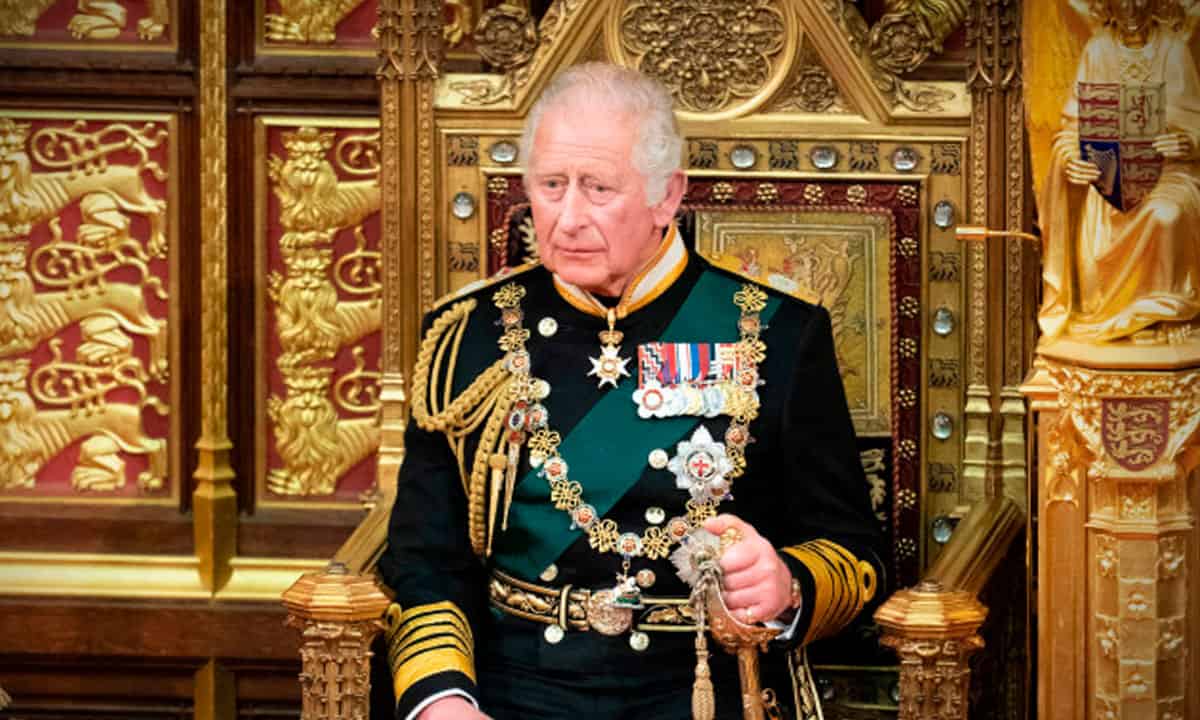 Carlos lll, de 73 años, será el nuevo rey de Inglaterra tras fallecimiento de Isabel ll