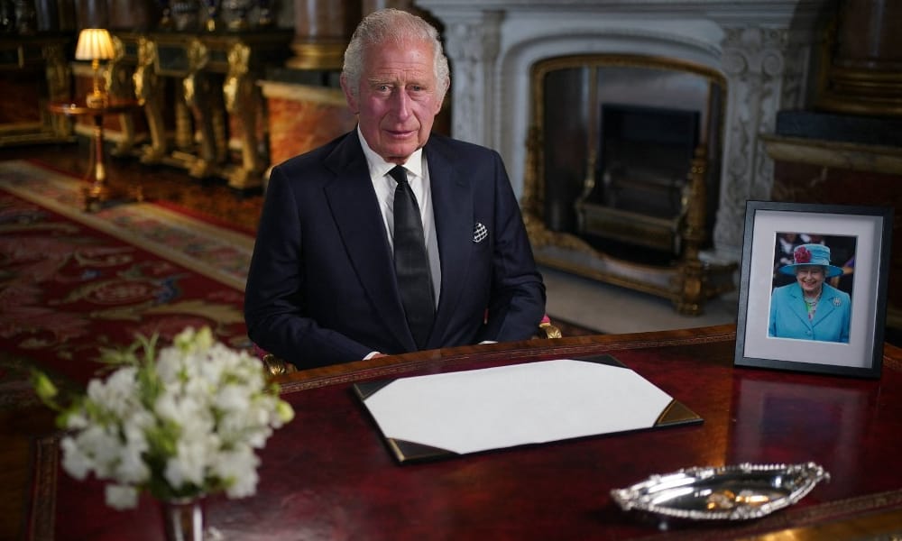 Despidos en antigua residencia del rey Carlos III genera críticas en Reino Unido