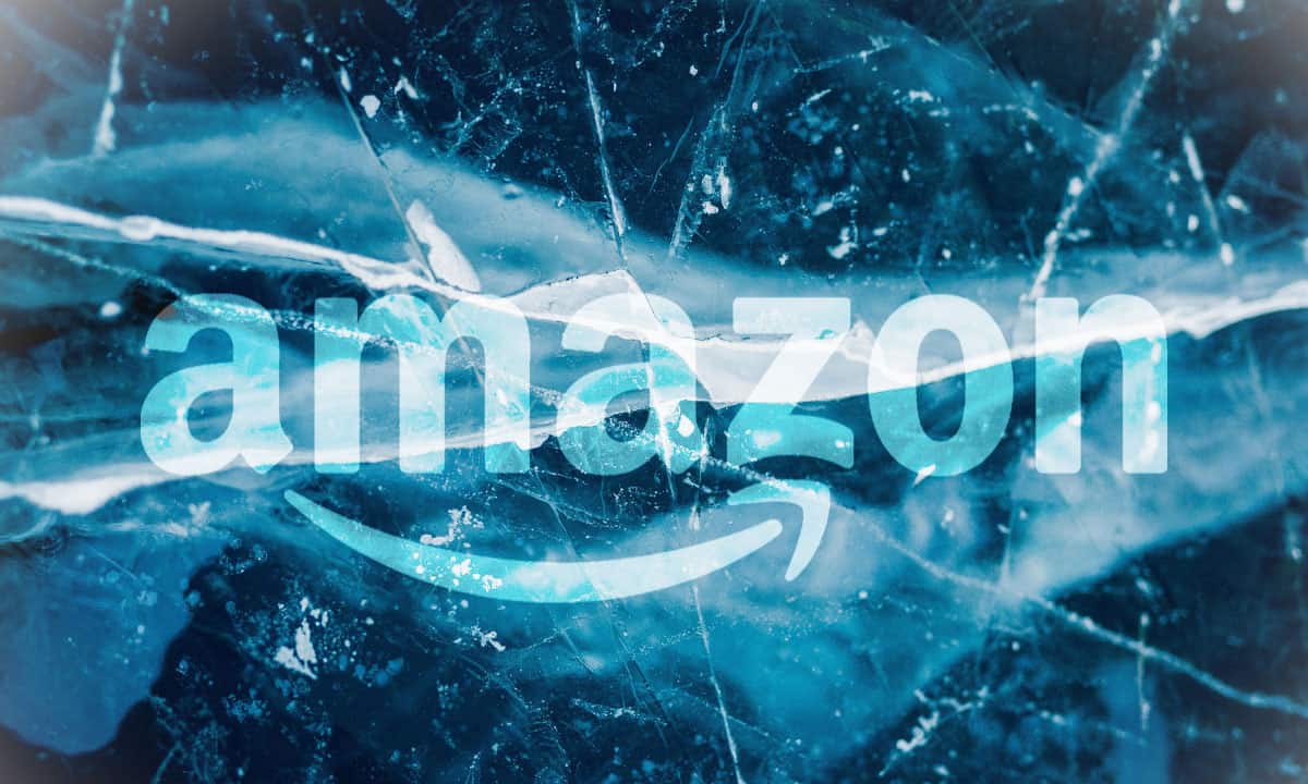 Amazon congela contrataciones ante temor por recesión