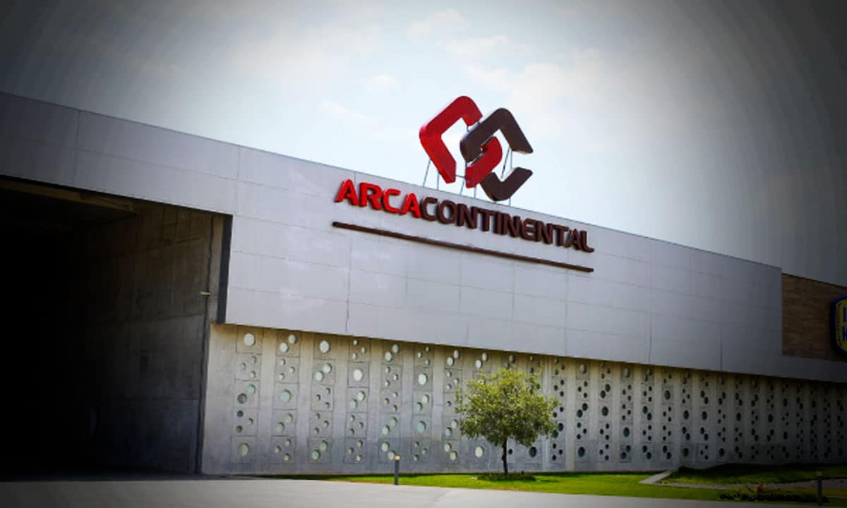 Arca Continental eleva 25.1% ganancias en 3T22; México aporta 45% de ventas totales