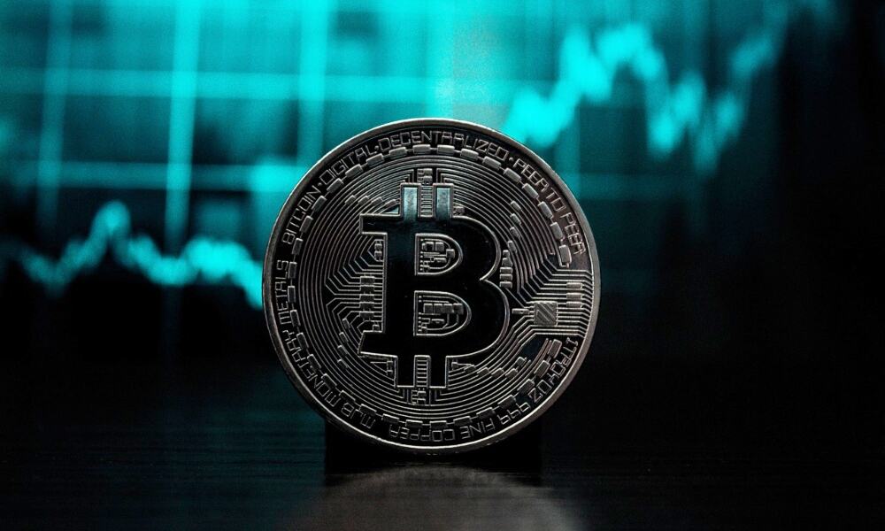 Bitcoin revierte ganancias después del repunte previo, pero aún permanece en 19,000 dólares