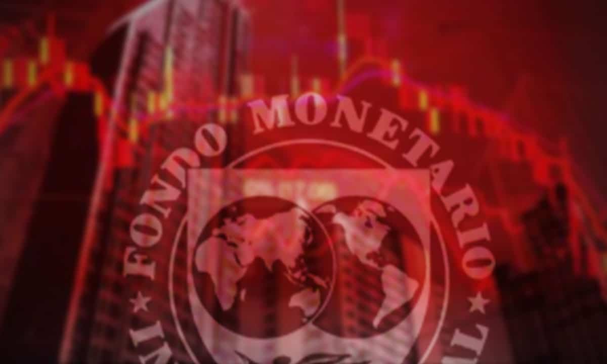 FMI insta a endurecer la política monetaria ante riesgo de recesión que ahora es del 25%