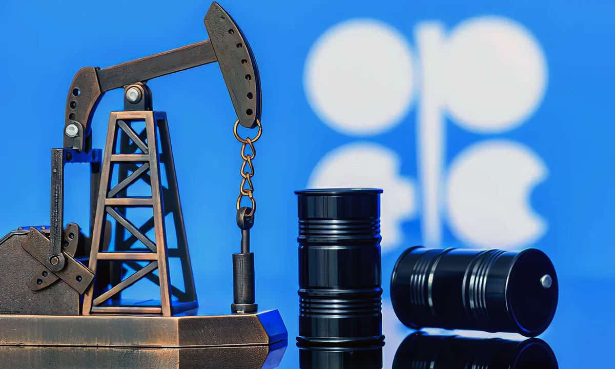 OPEP+ recorta expectativa de crecimiento de la demanda petrolera