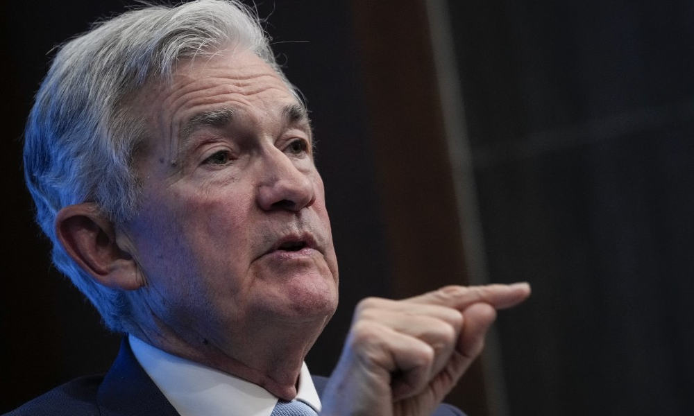 Fed moderaría subida de tasas en diciembre, asegura Powell