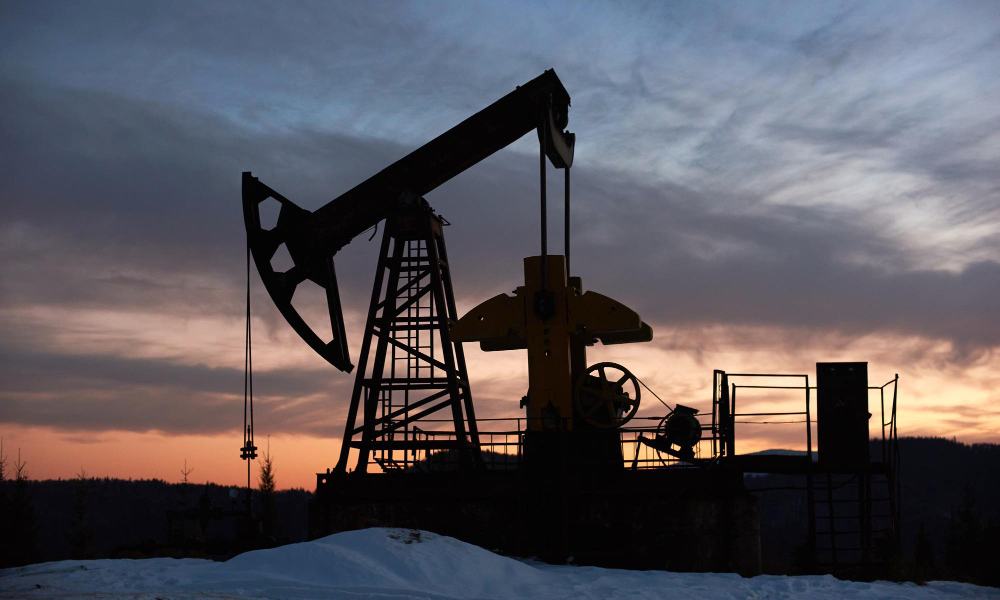 Petróleo obtiene ganancia semanal de más de 6%, la mayor desde el 7 de octubre