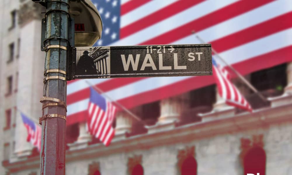 Wall Street reanuda liquidación de diciembre; Nasdaq se hunde 2%