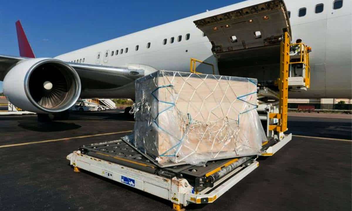 Aerolíneas no pueden sólo empacar y mudarse; IATA pide más tiempo para poner fin a operaciones de carga en AICM