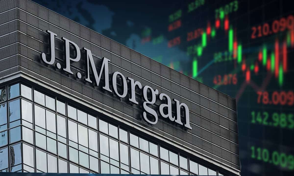 JPMorgan supera previsiones, pero ve una leve recesión en EU