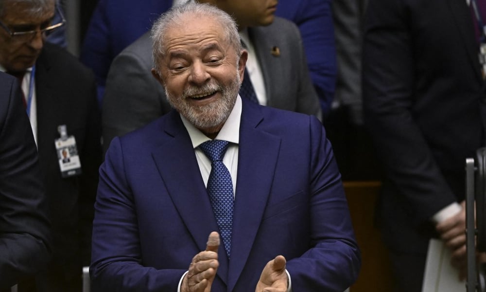 Lula promete “reconstruir” Brasil al regresar por tercera vez al poder