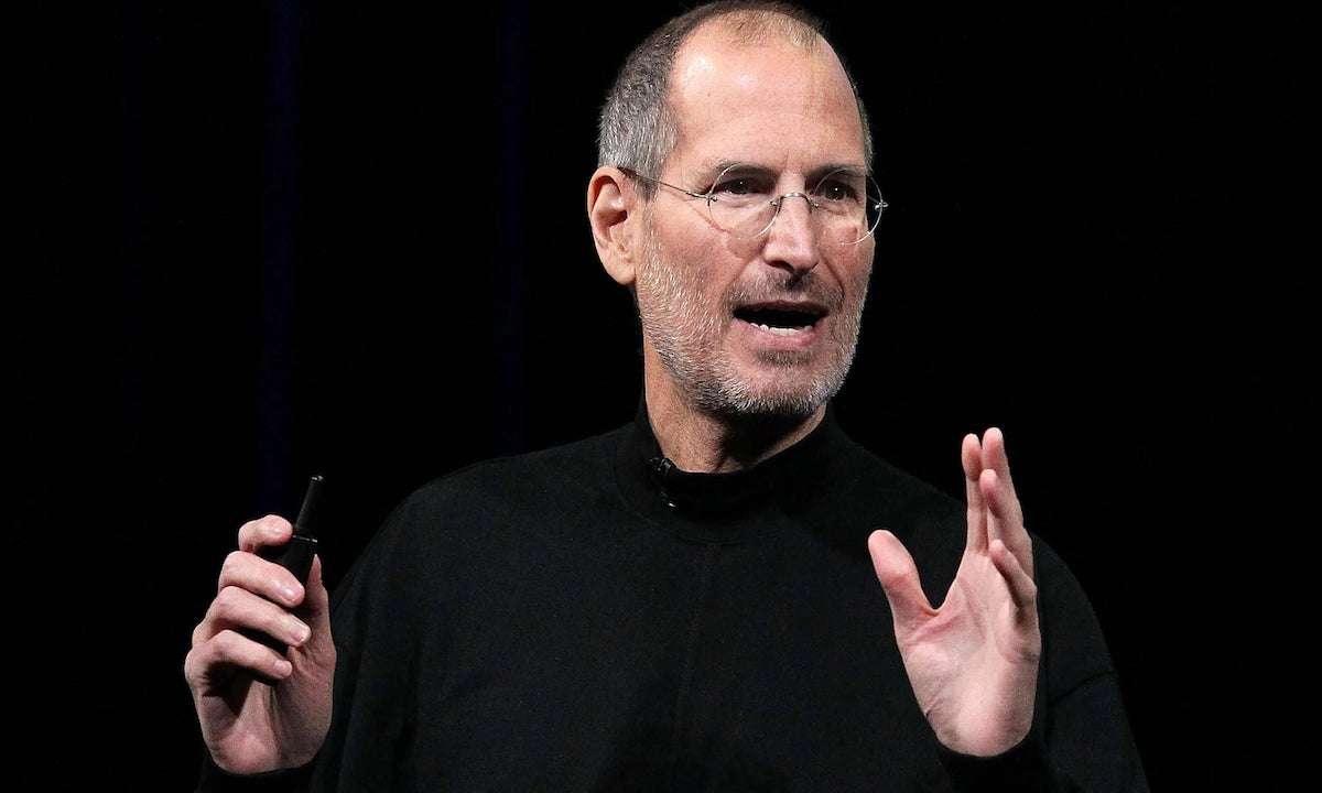 Steve Jobs entre los millonarios que dejaron la universidad