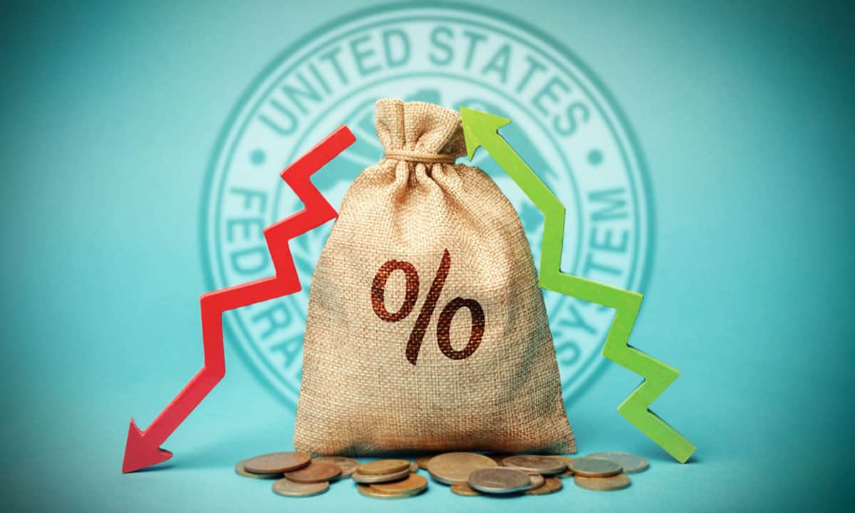 Fed, preocupada por “percepción errónea” ante menor subida de tasas