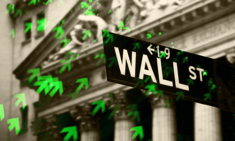 Wall Street se pinta de verde con repunte tecnológico y crecimiento del PIB
