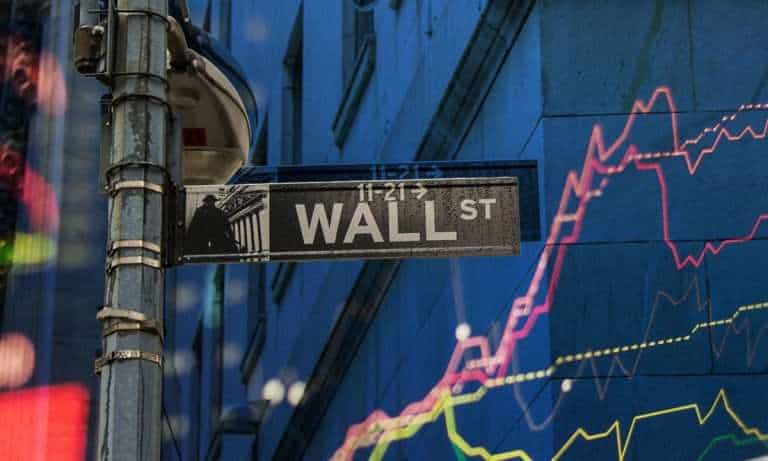 Nasdaq y S&P 500 caen por segundo día mientras reportes trimestrales alimentan los temores de recesión