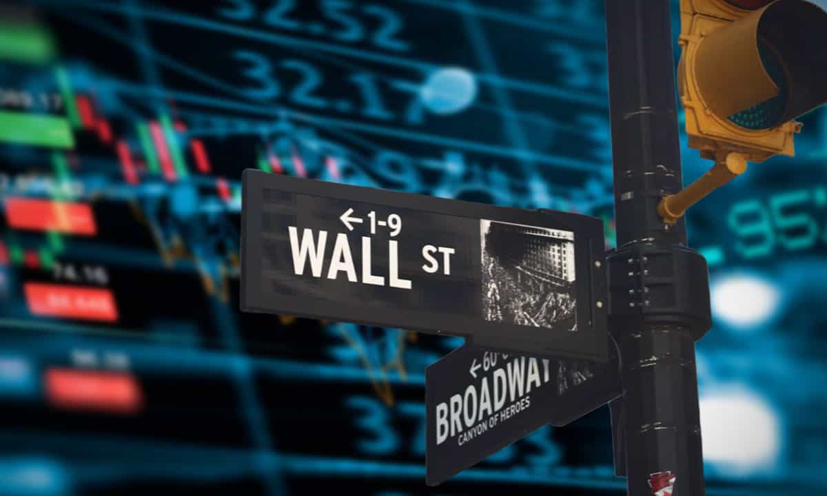 Wall Street cierra con una nota alta mientras la inflación de EU mantiene en cautela al mercado