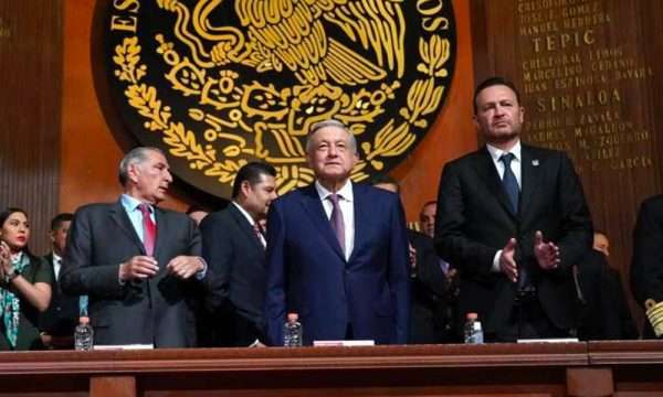 AMLO y Mauricio Kuri encabezan ceremonia por aniversario de la Constitución