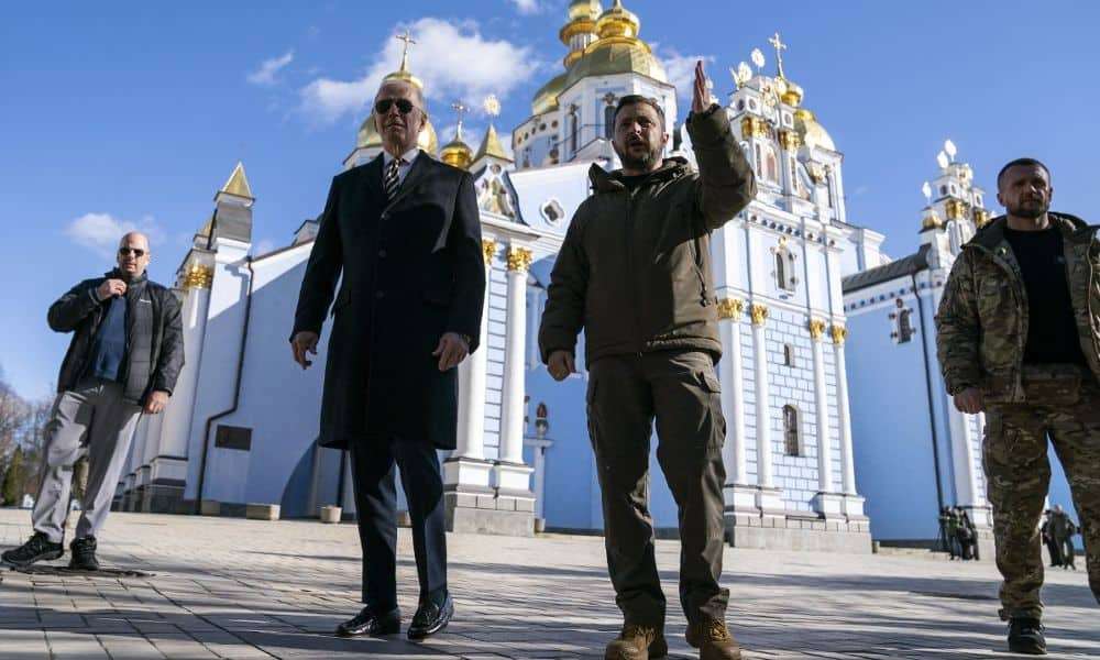 Biden hace una visita sorpresa a Kiev bajo las sirenas antiaéreas