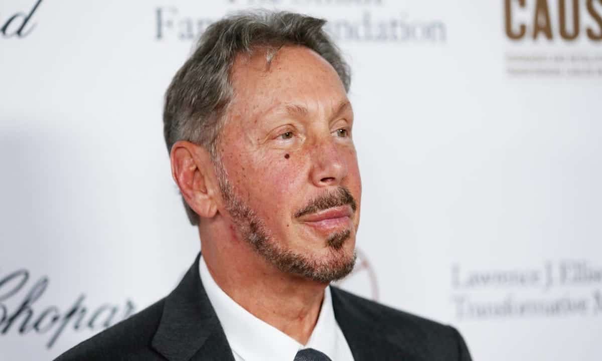 Qué estudió Larry Ellison