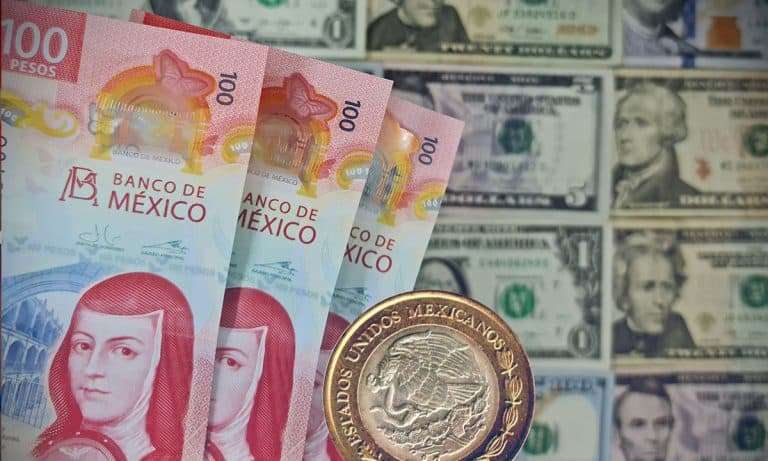 Peso suma su segunda caída de esta semana al depreciarse 0.31%, cierra en 18.45 unidades por dólar