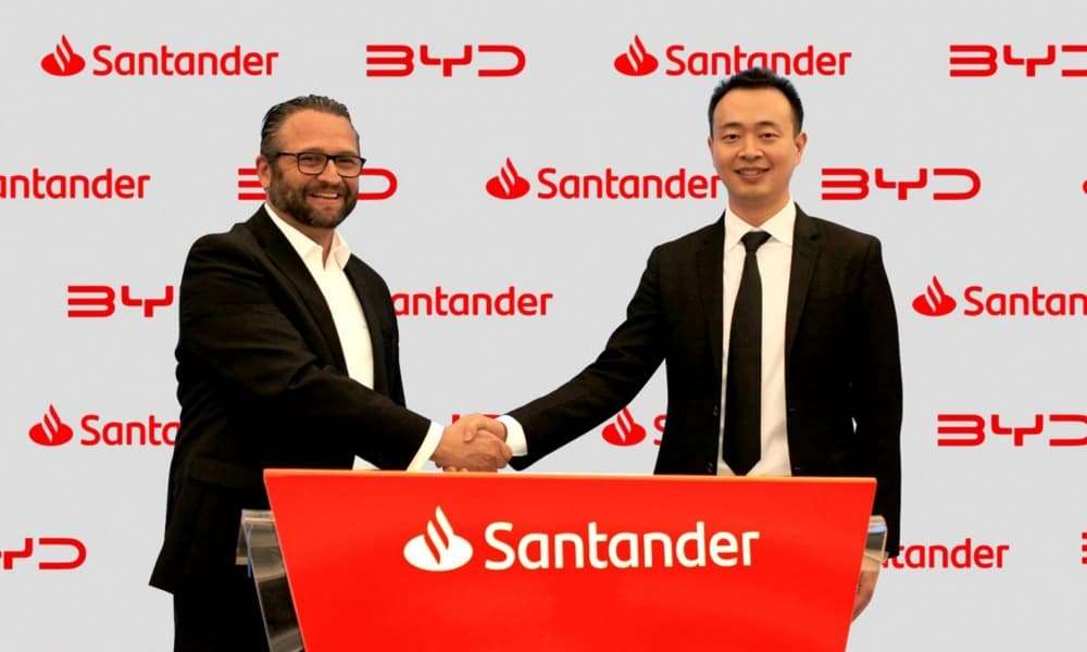 Santander financiará autos eléctricos de BYD en México 