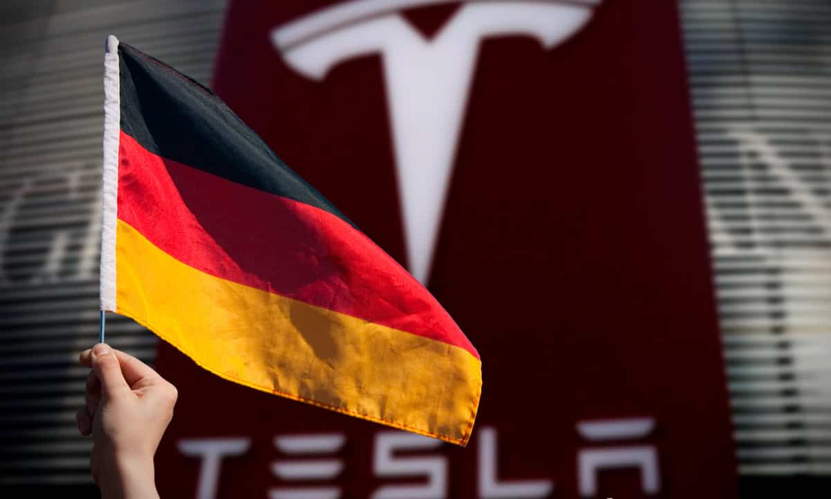 Tesla reduce sus planes de baterías en Alemania ante incentivos de EU