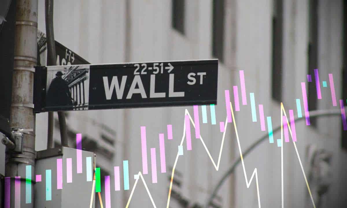 Wall Street revierte tendencia negativa y cierra con ligera ganancia tras asimilar las ventas minoristas