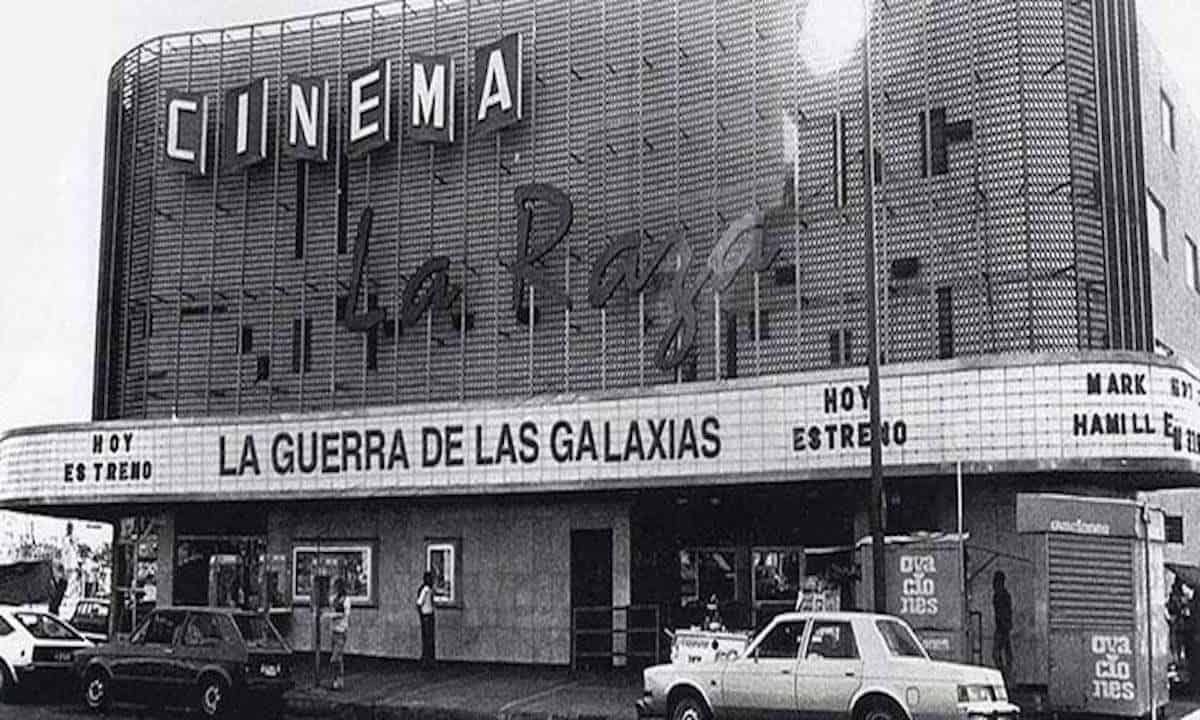 Cinema La Raza, precursor e Cinépolis