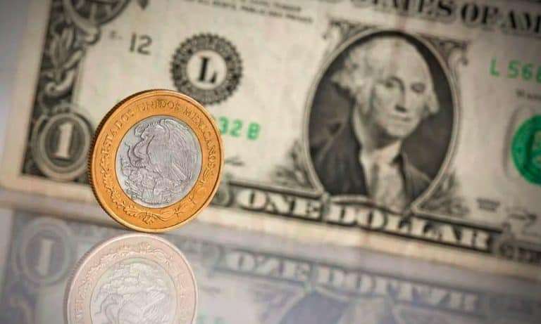 Peso cierra en 18.56 unidades por dólar después del anuncio de la Reserva Federal