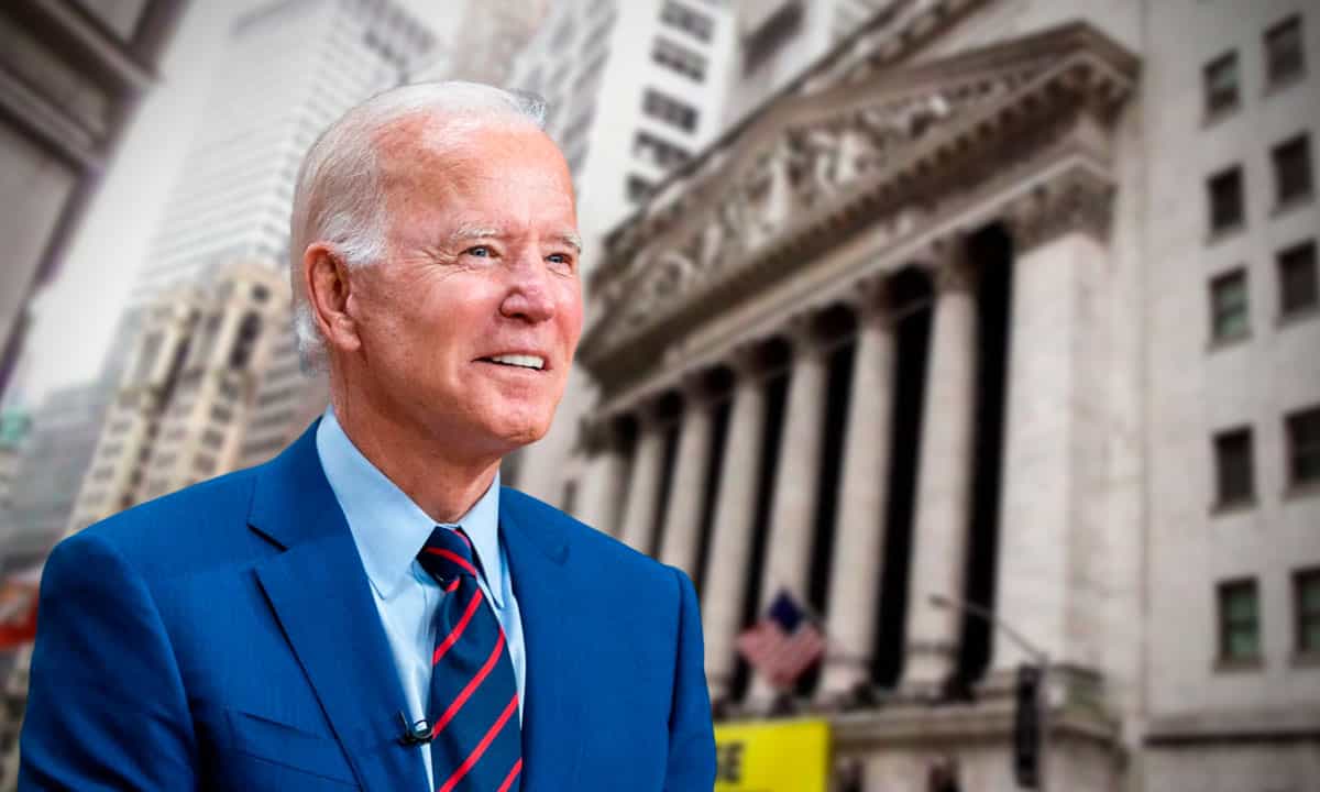 Joe Biden busca corregir al sector bancario a través de los reguladores
