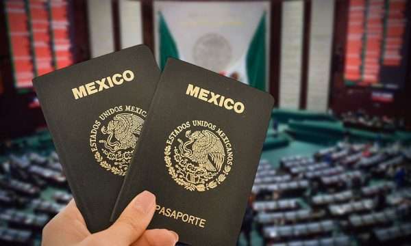 Senado aprueba que deudores de pensión alimenticia no puedan tramitar INE ni pasaporte 