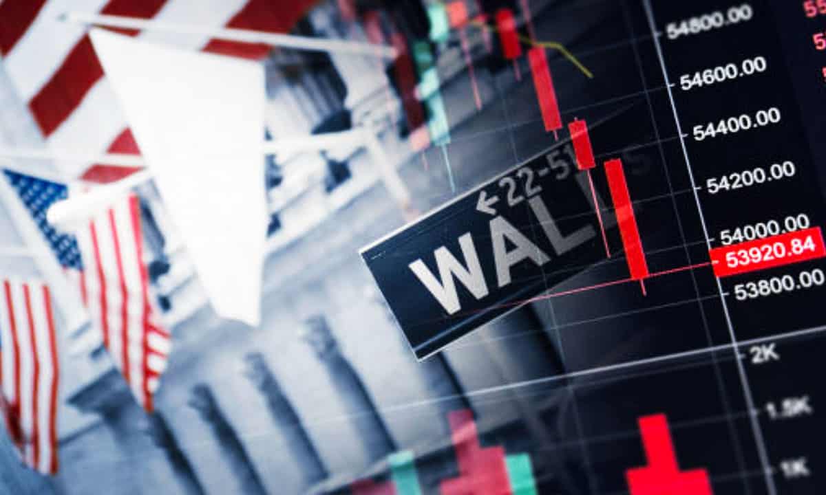 Wall Street se hunde en su peor día en siete semanas ante comportamiento de los bancos